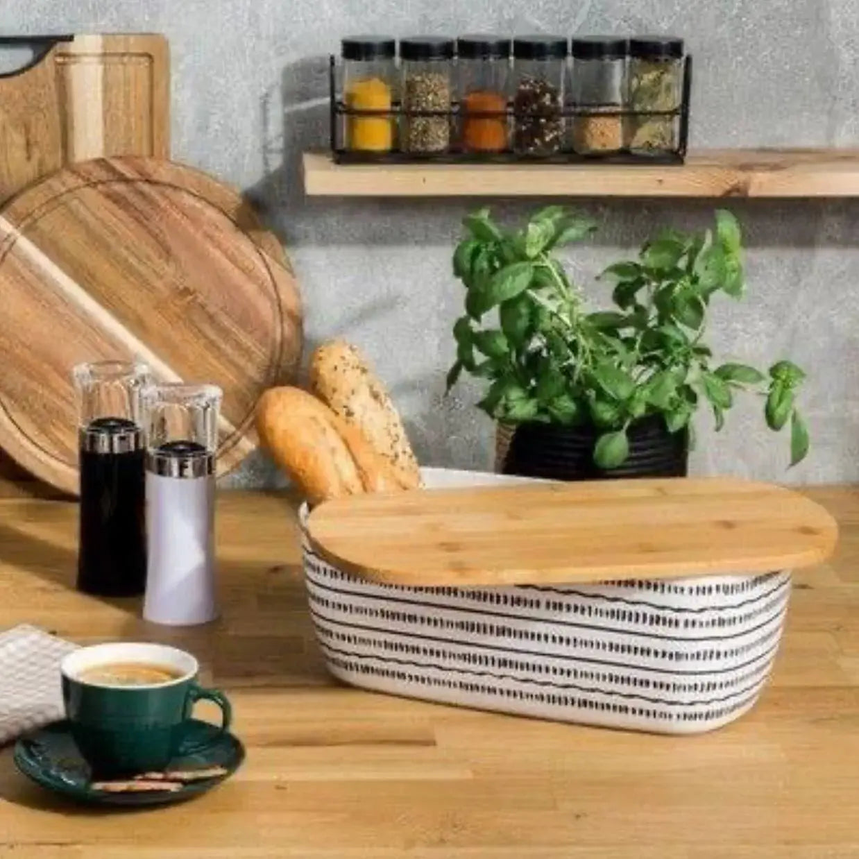 Bread Storage Box With Bamboo Cutting Board Lid